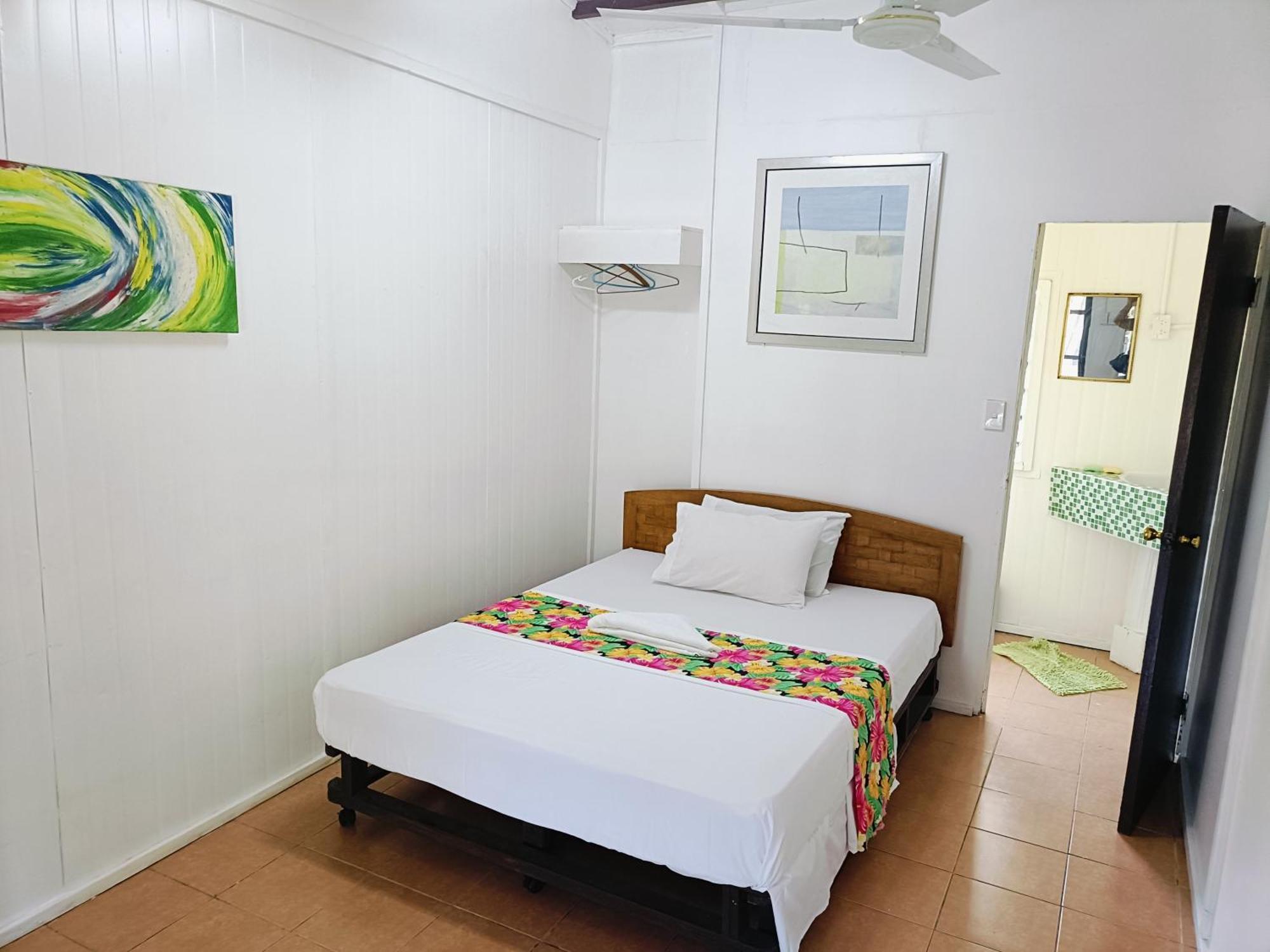 Olivias Accommodation 阿皮亚 外观 照片