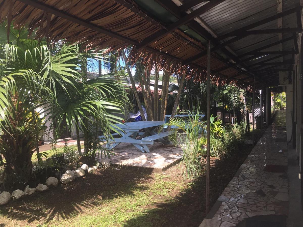 Olivias Accommodation 阿皮亚 外观 照片